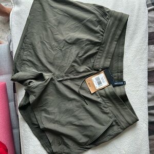 Northface aphro motion short